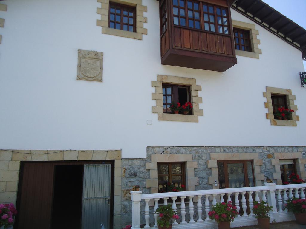 Montanes Hotel Santillana del Mar Exterior foto